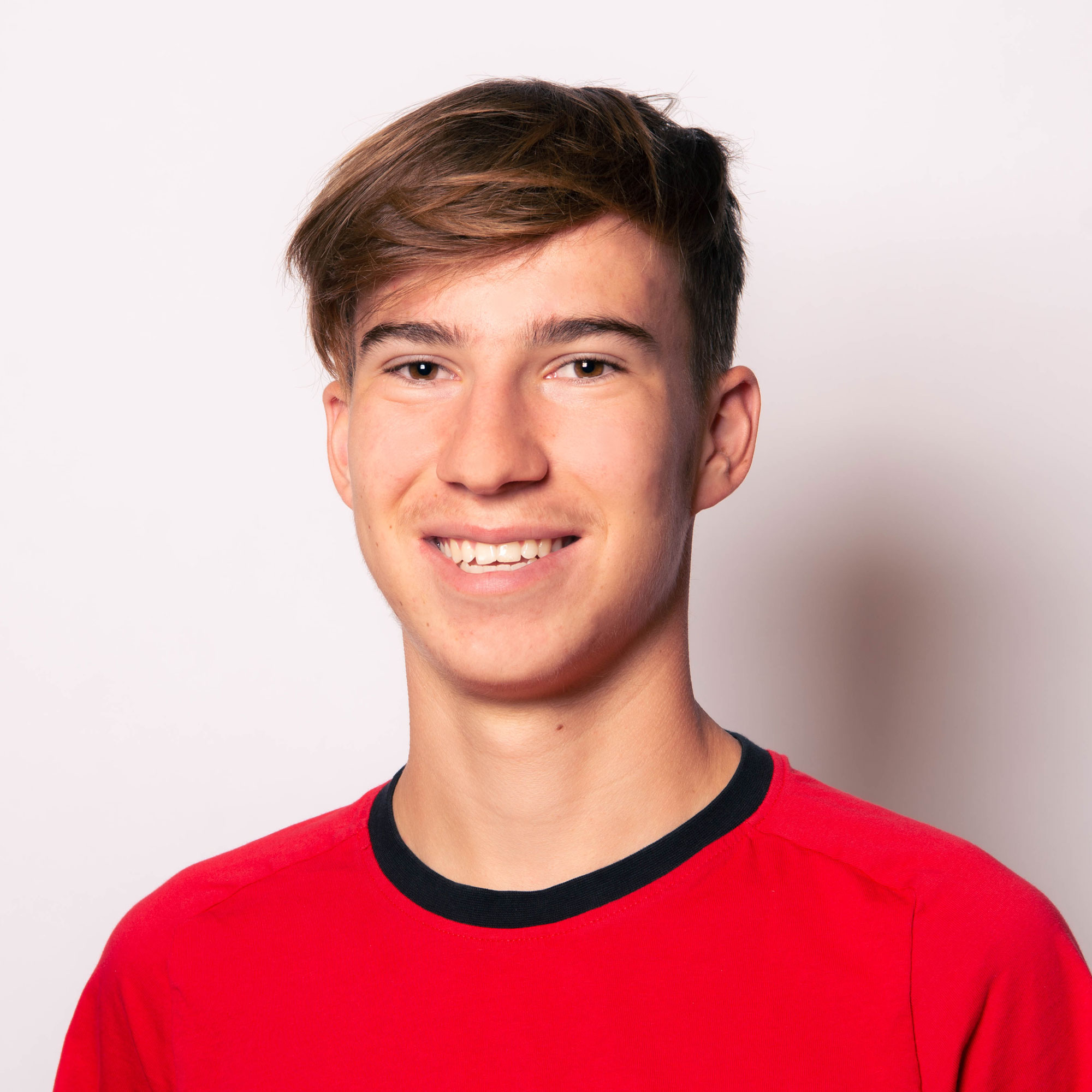 Alexander Rüegg, Mitarbeiter Elektro Egli im roten T-Shirt